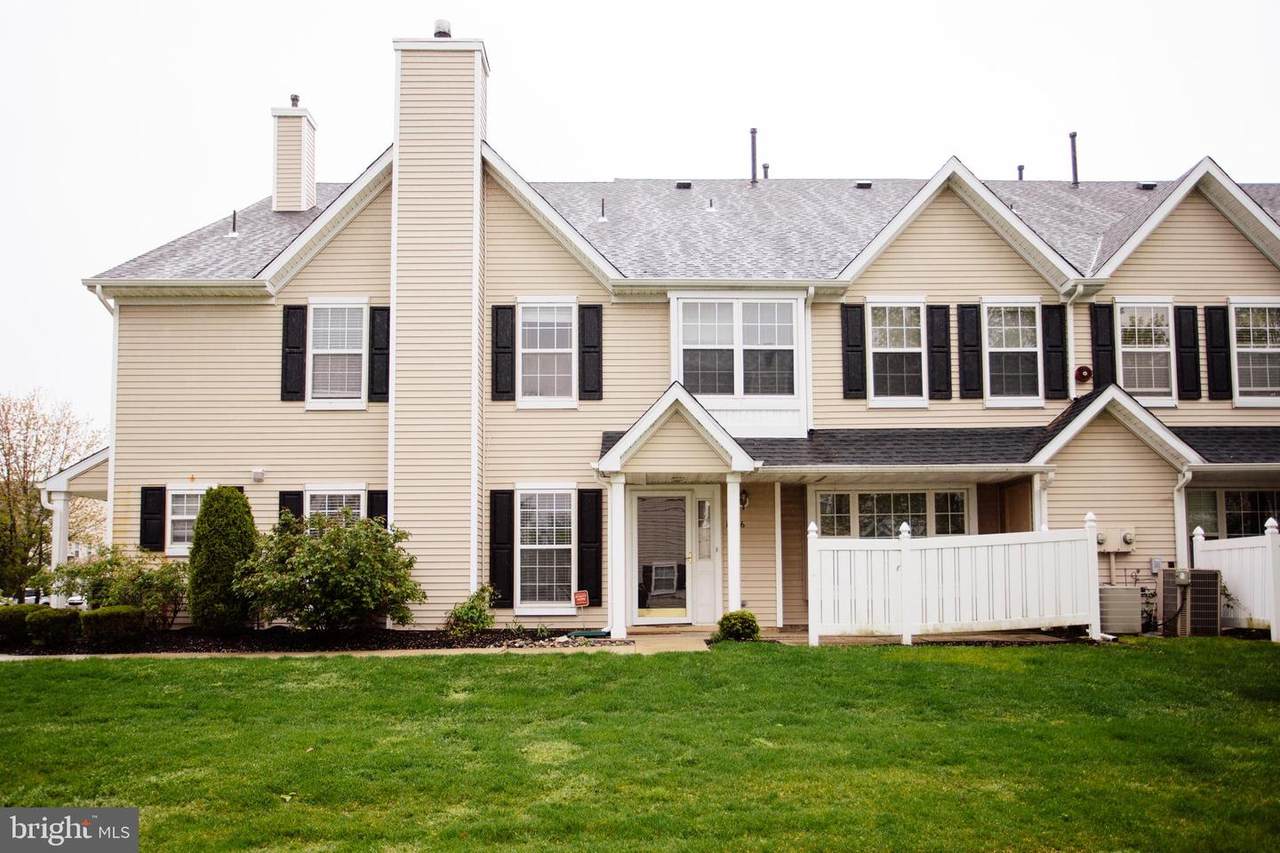 1506 Saxony Drive - Photo 1
