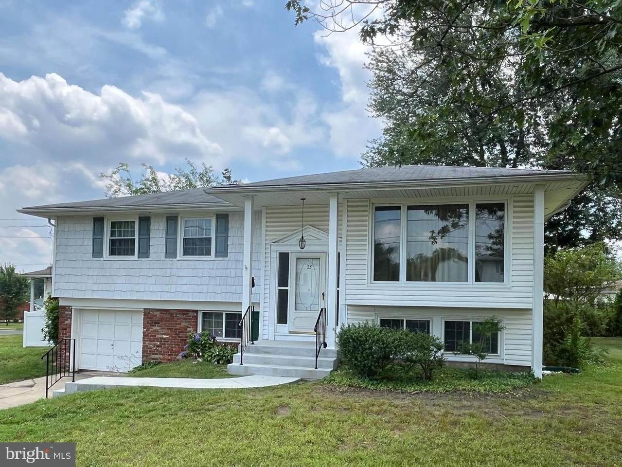 25 Holyoke Drive - Photo 1