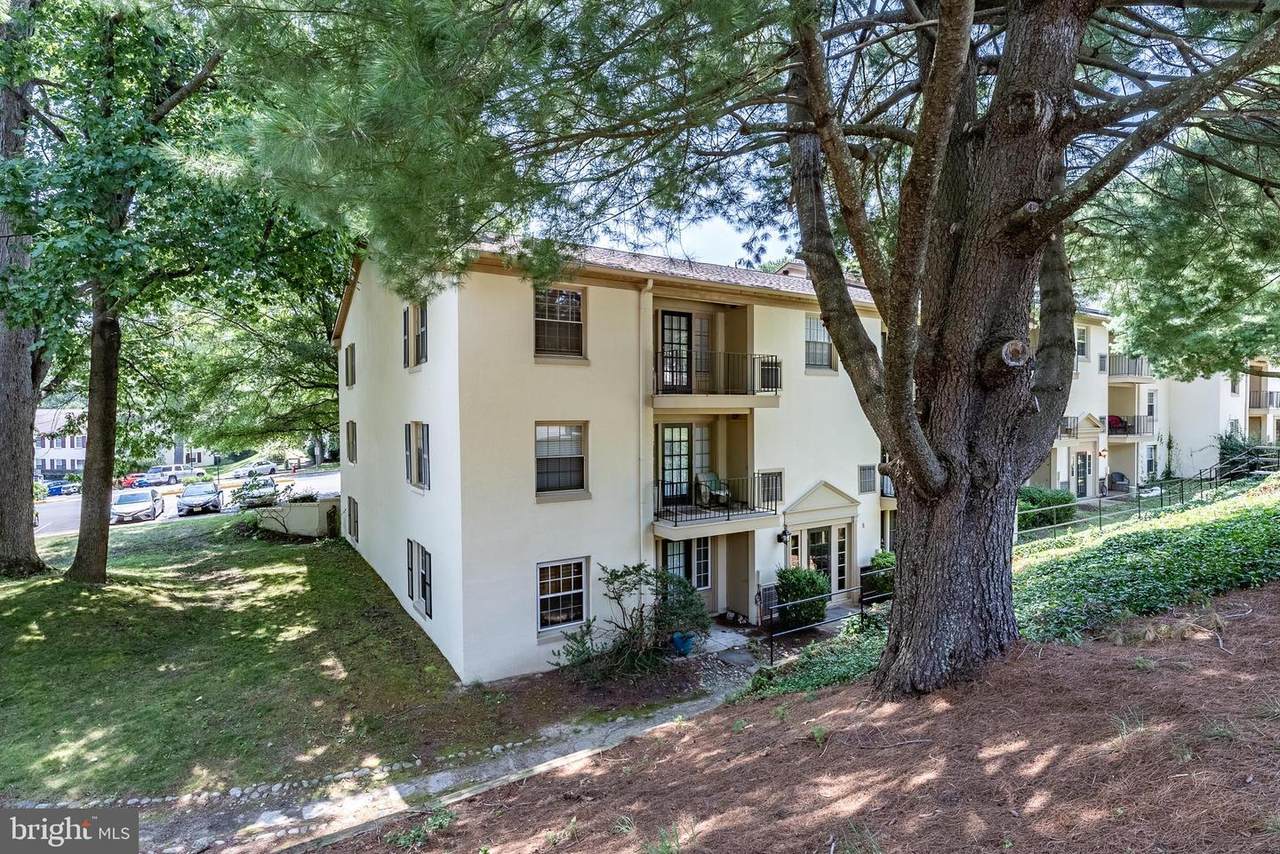 5898-H Surrey Hill Place - Photo 1