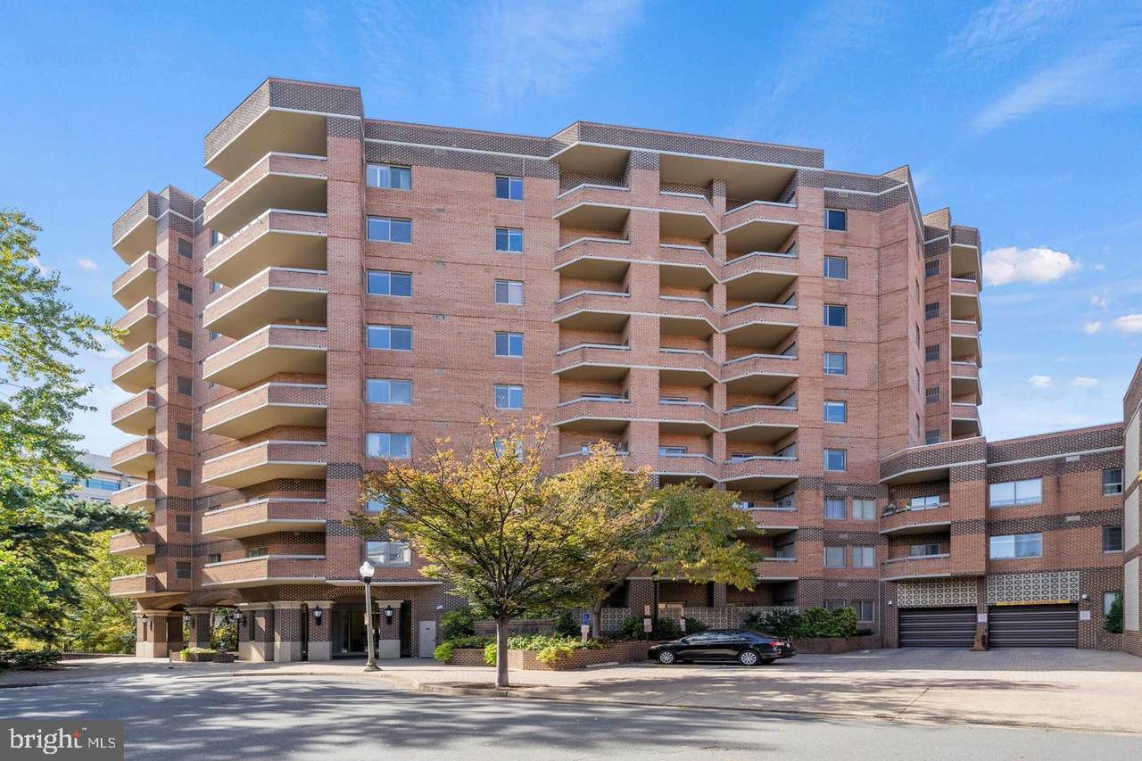 1050 Stuart Street - Photo 1
