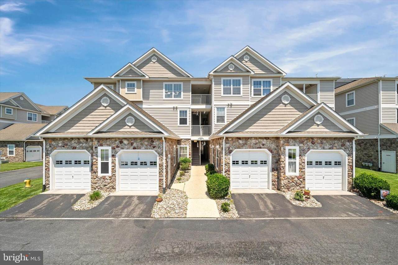 4202E Summer Brook Way - Photo 1