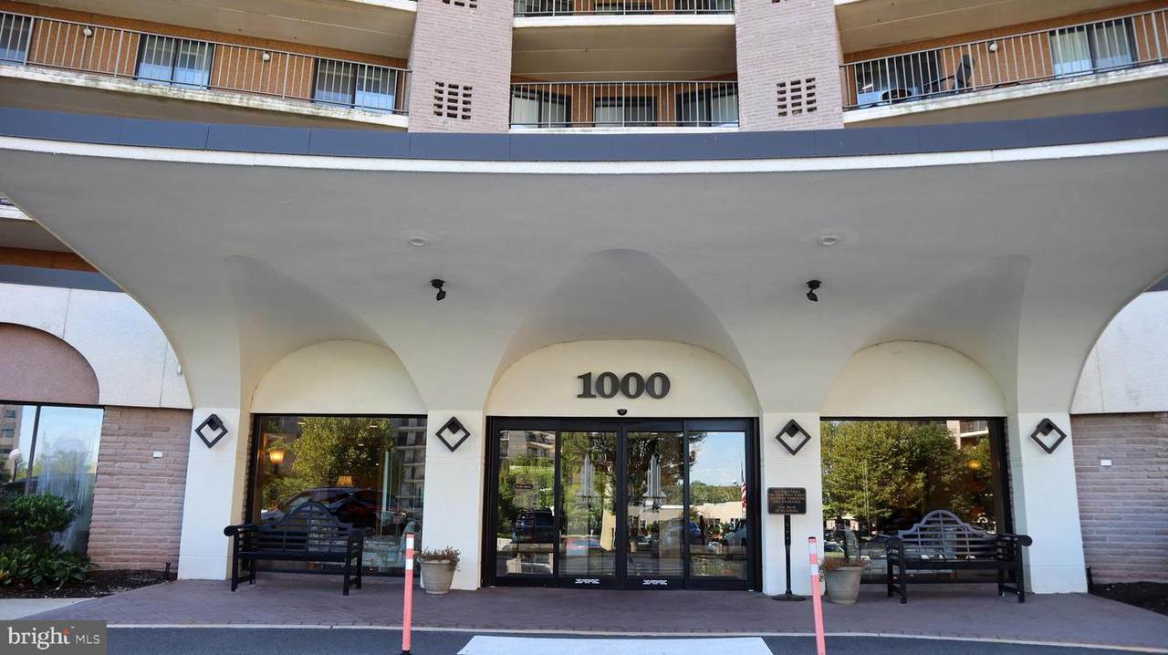 10514 Valley Forge Circle - Photo 1