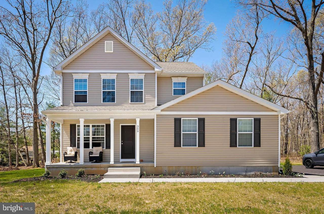 309 Kenyon Avenue - Photo 1