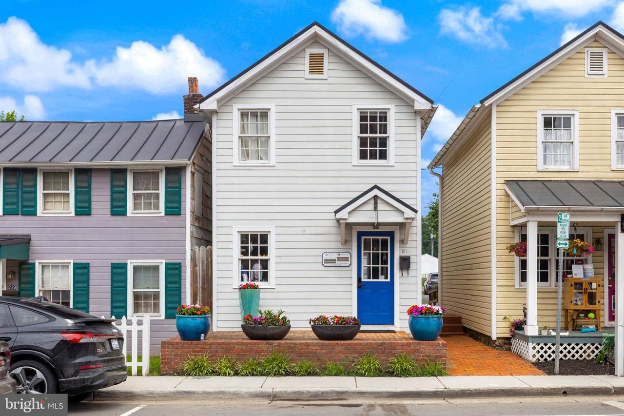 217 King Street - Photo 1