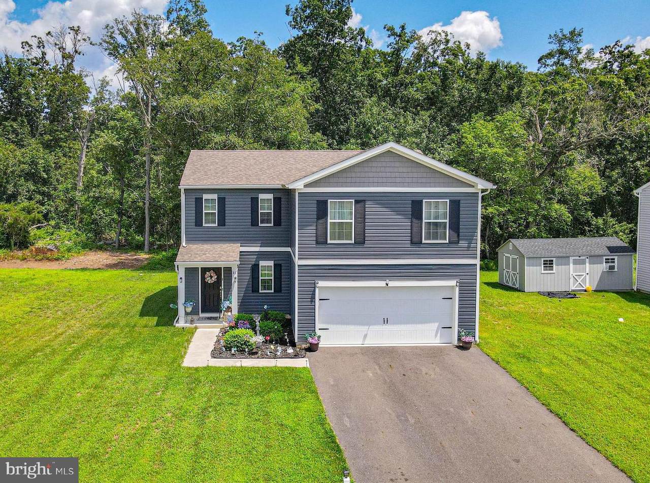 33 Eisenhower Drive - Photo 1