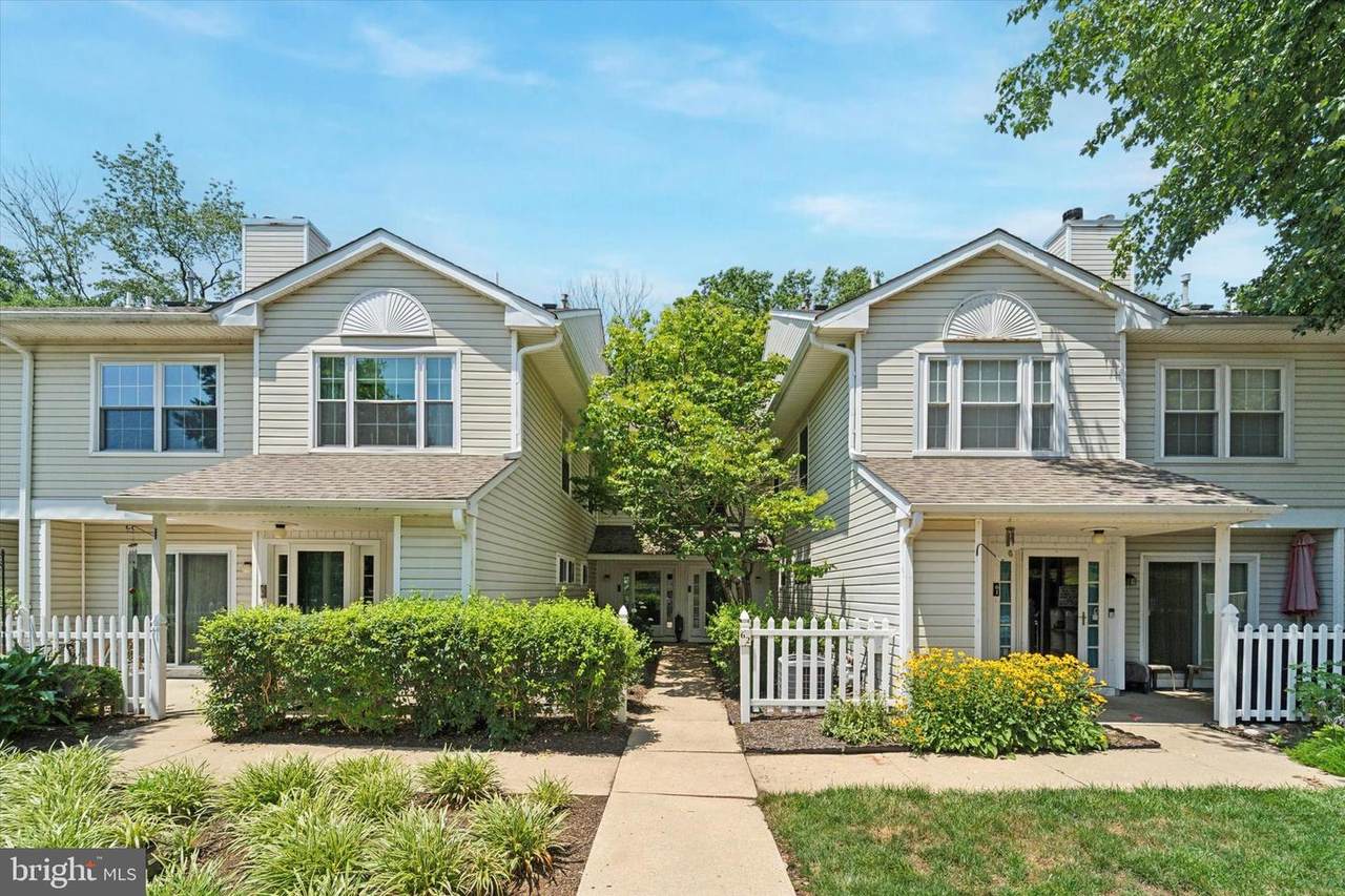 62 Bayberry Court - Photo 1