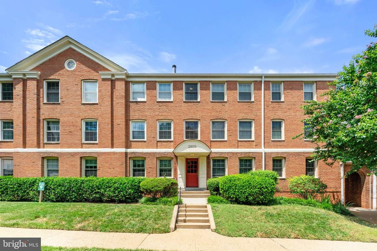 2805 Arlington Boulevard - Photo 1