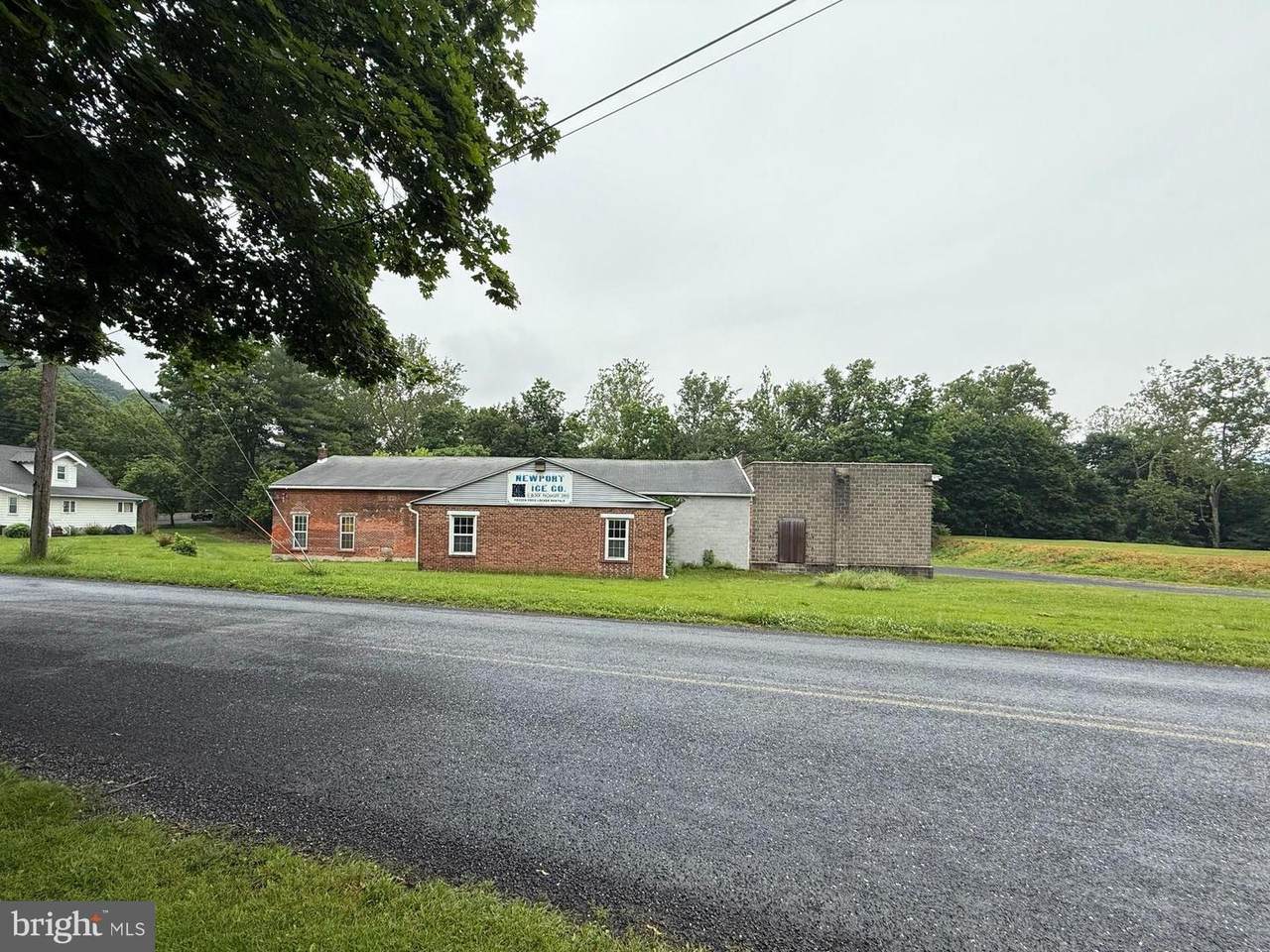 306 Bloomfield Avenue - Photo 1