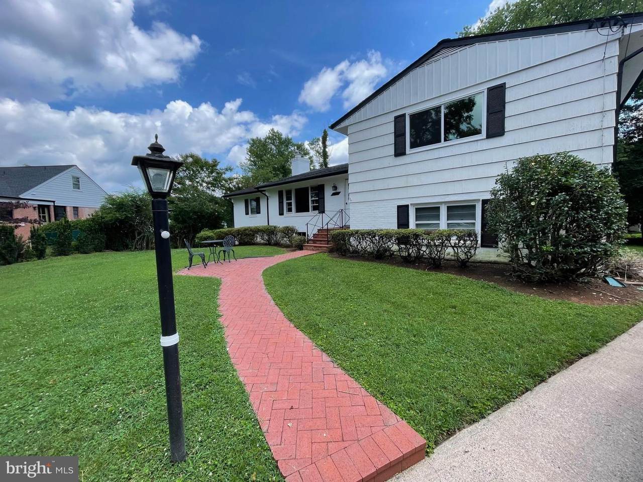 1723 Merryhill Place - Photo 1
