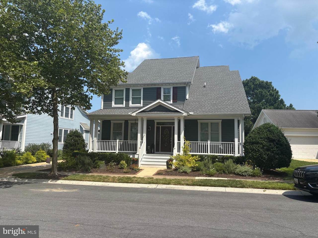 27 Sycamore Street - Photo 1