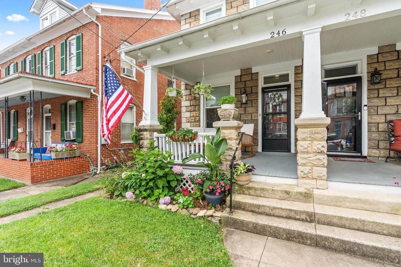 246 5TH Street - Photo 1