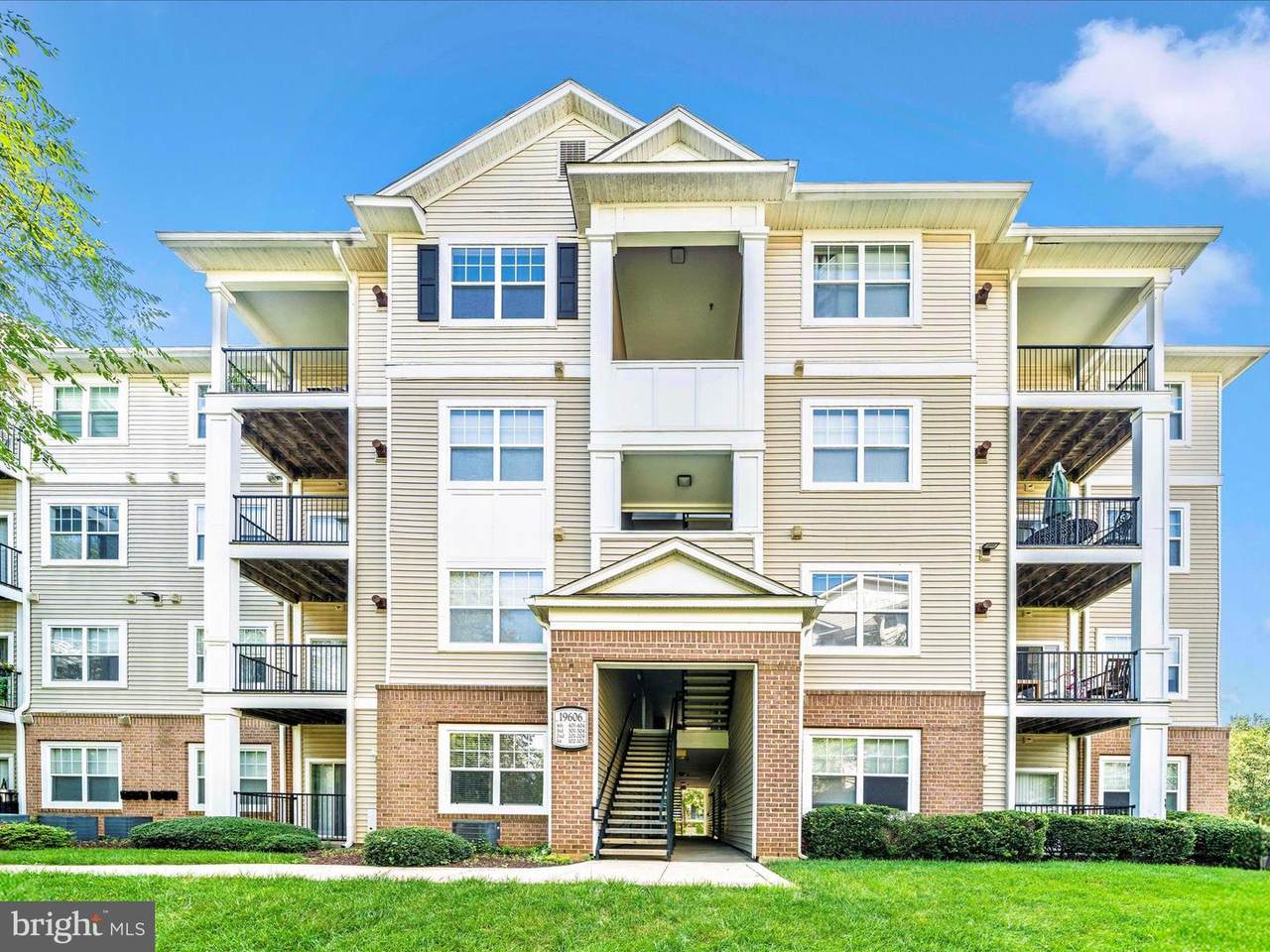 19606 Galway Bay Circle - Photo 1