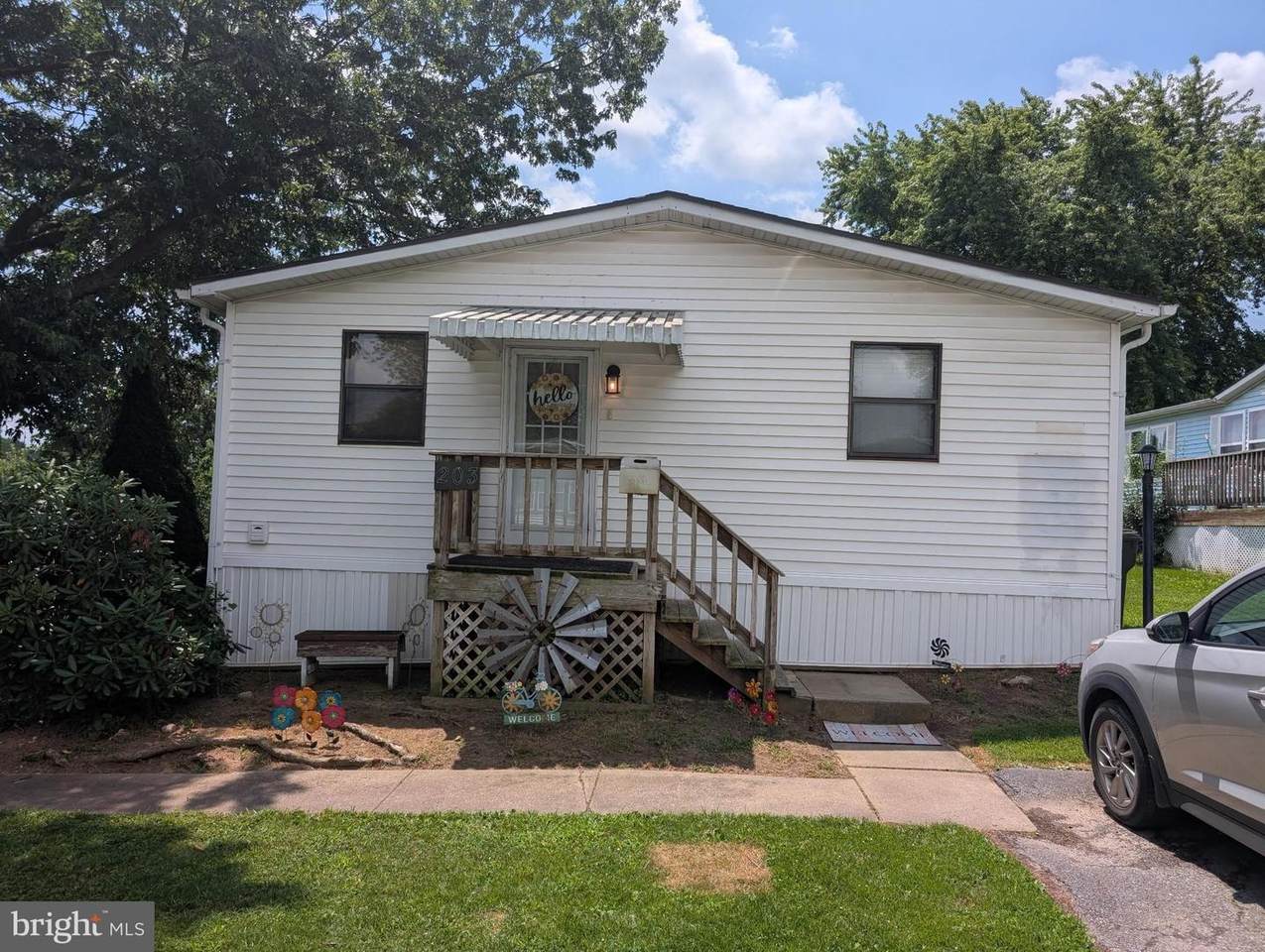 203 Greyfield Drive - Photo 1