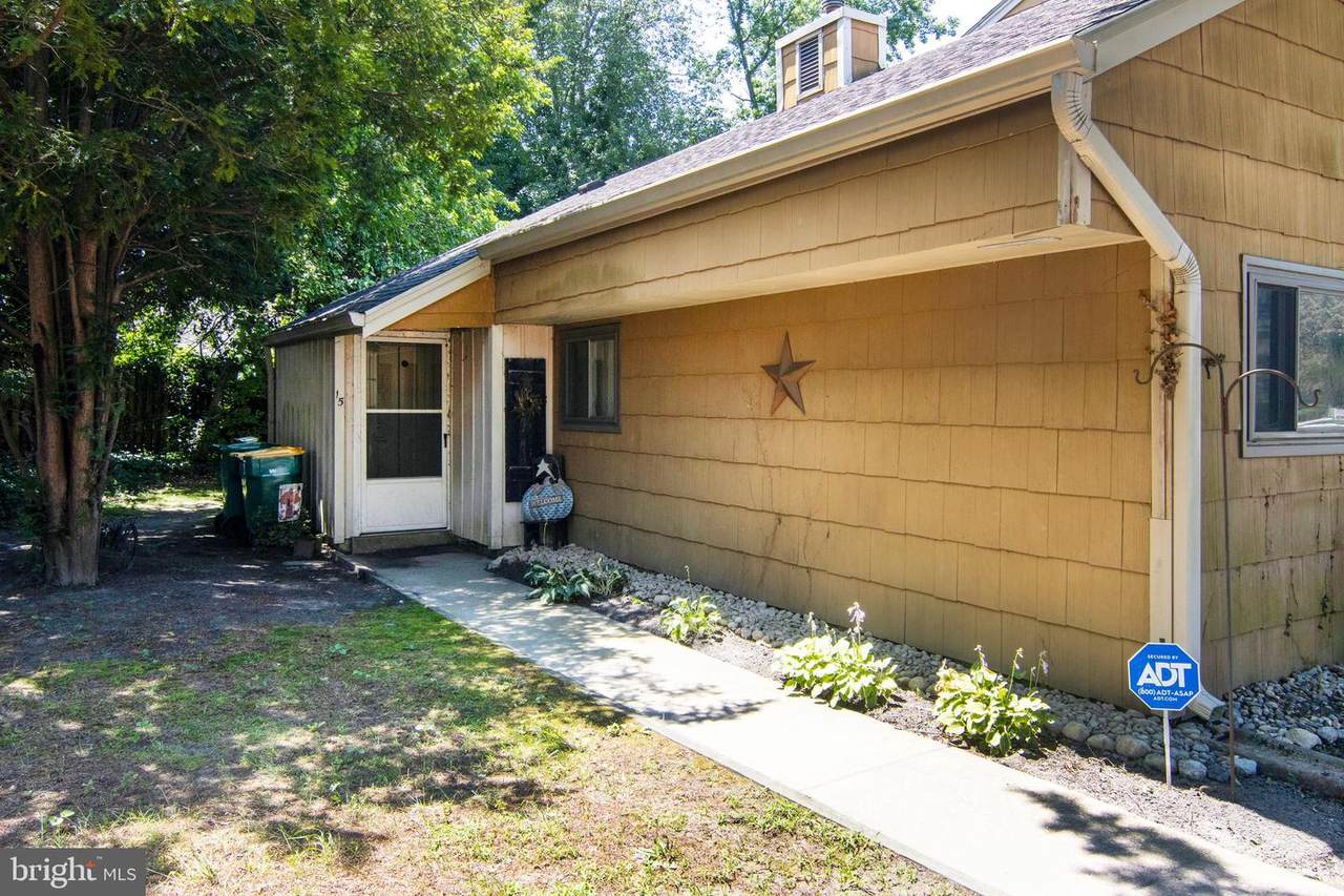 15 Dover Drive - Photo 1