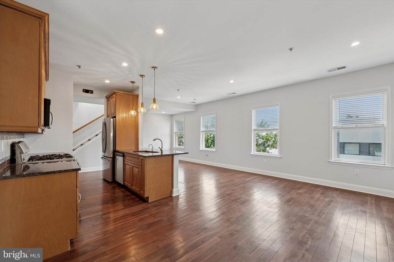 1221 Shackamaxon Street - Photo 1