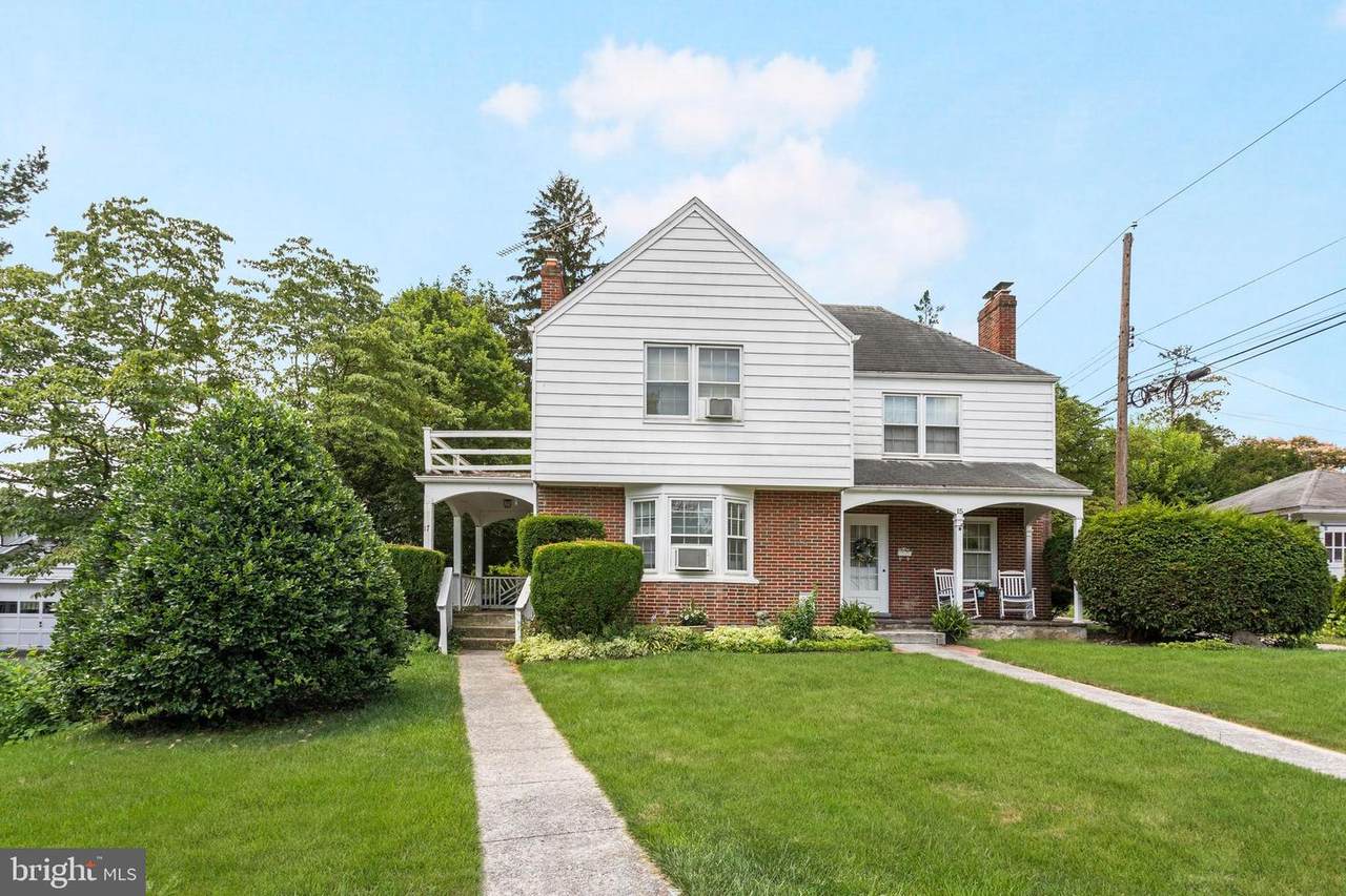 17 Irvin Avenue - Photo 1