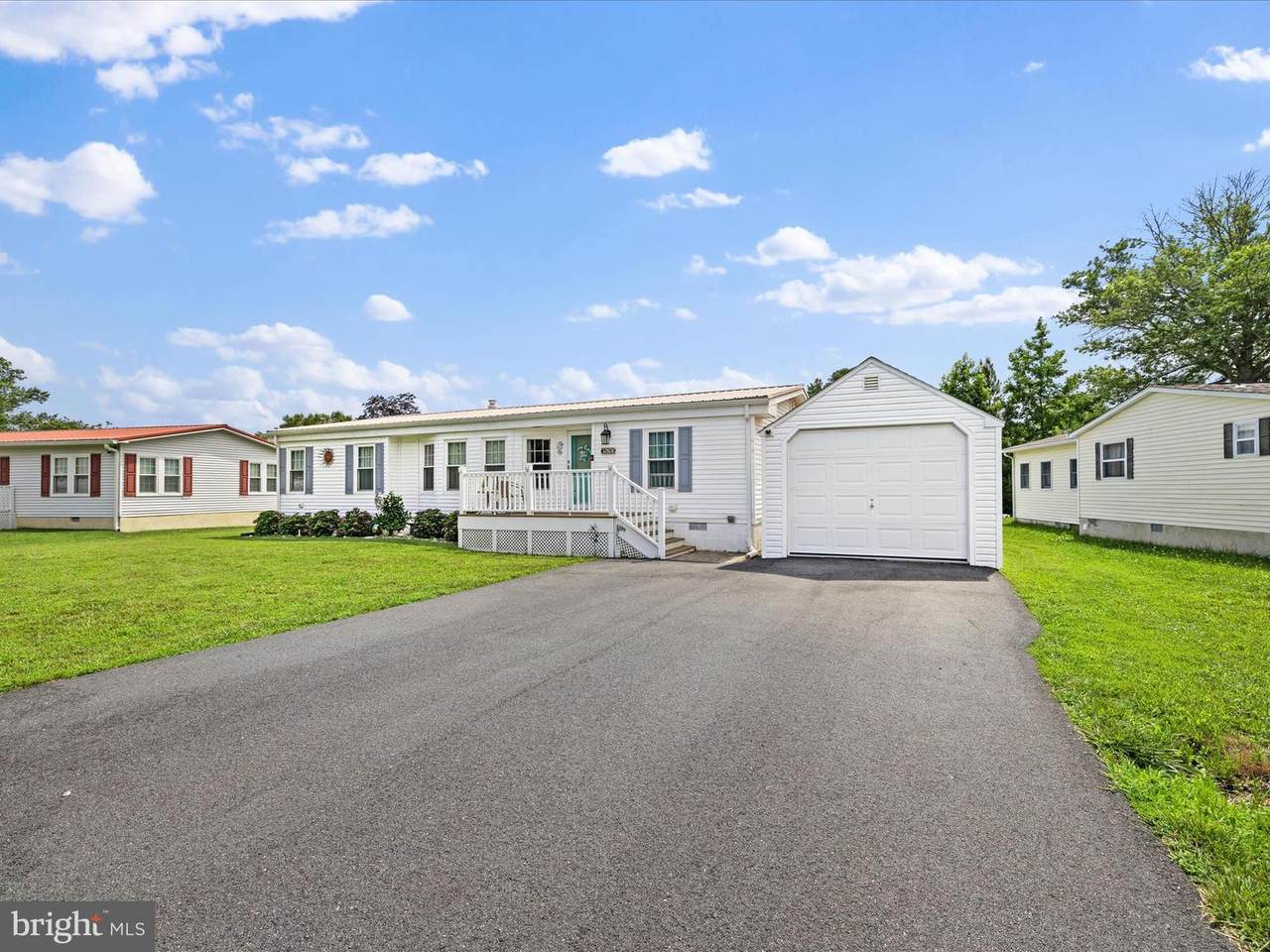 32808 Circle Drive - Photo 1