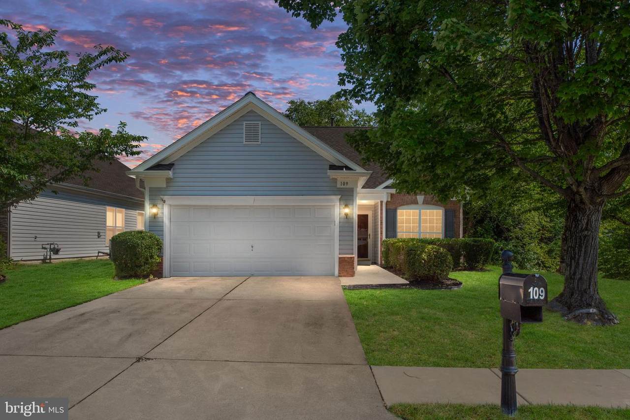 109 Smithfield Way - Photo 1