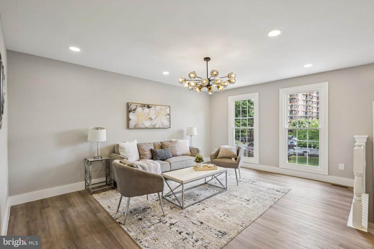 6339 Battlement Way - Photo 1