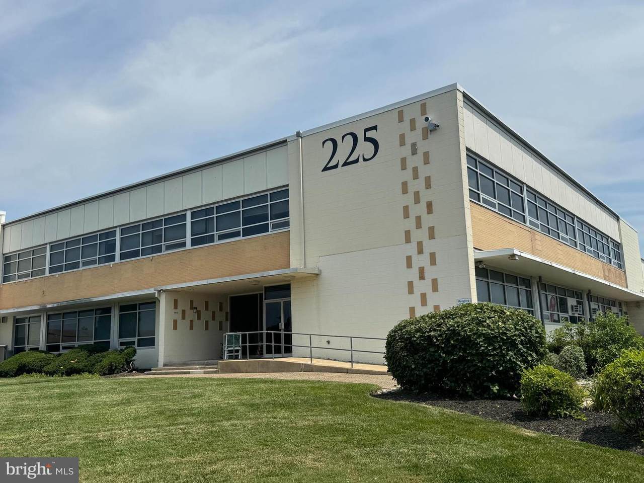 225 Lincoln Highway - Photo 1