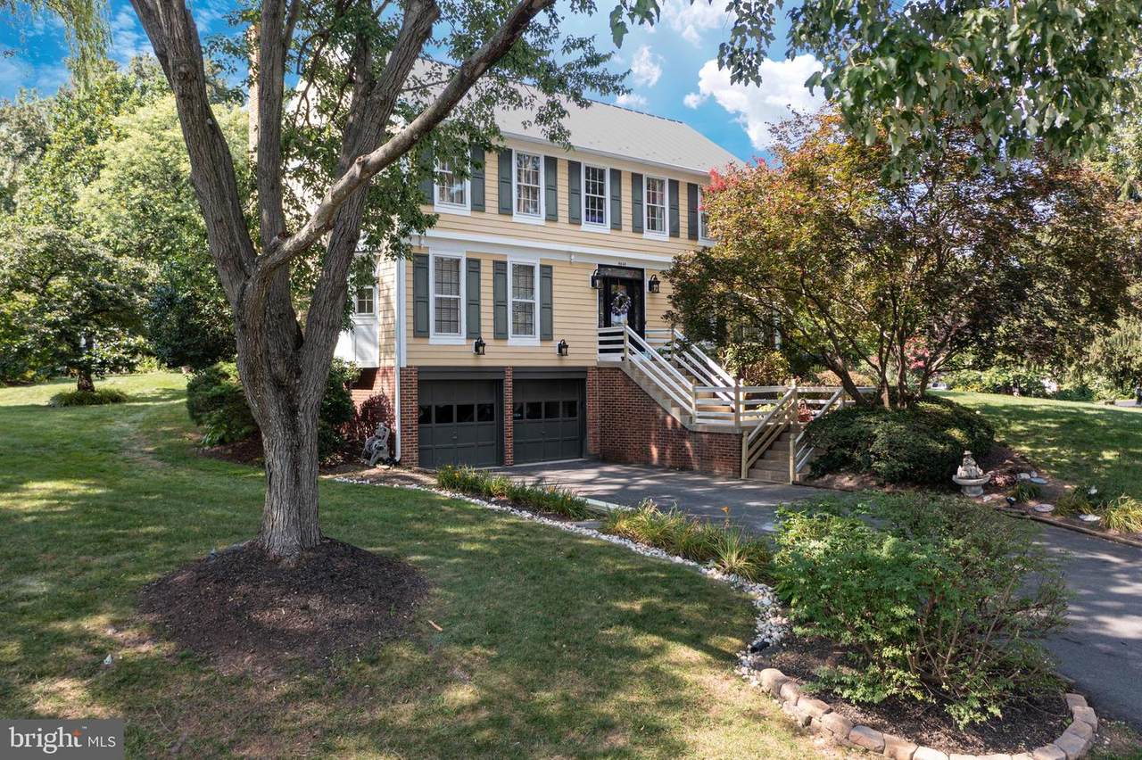 9849 Park Circle - Photo 1