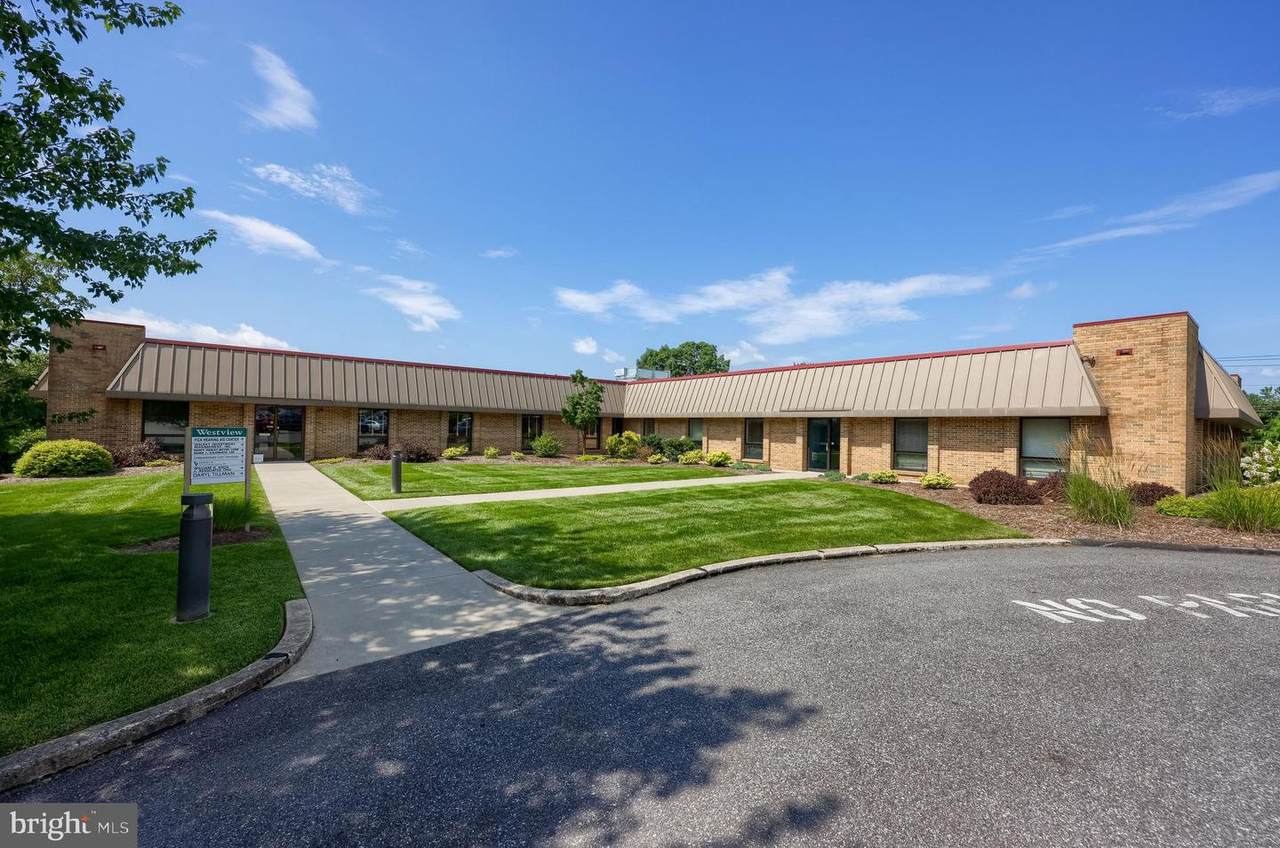 2650 Westview Drive - Photo 1