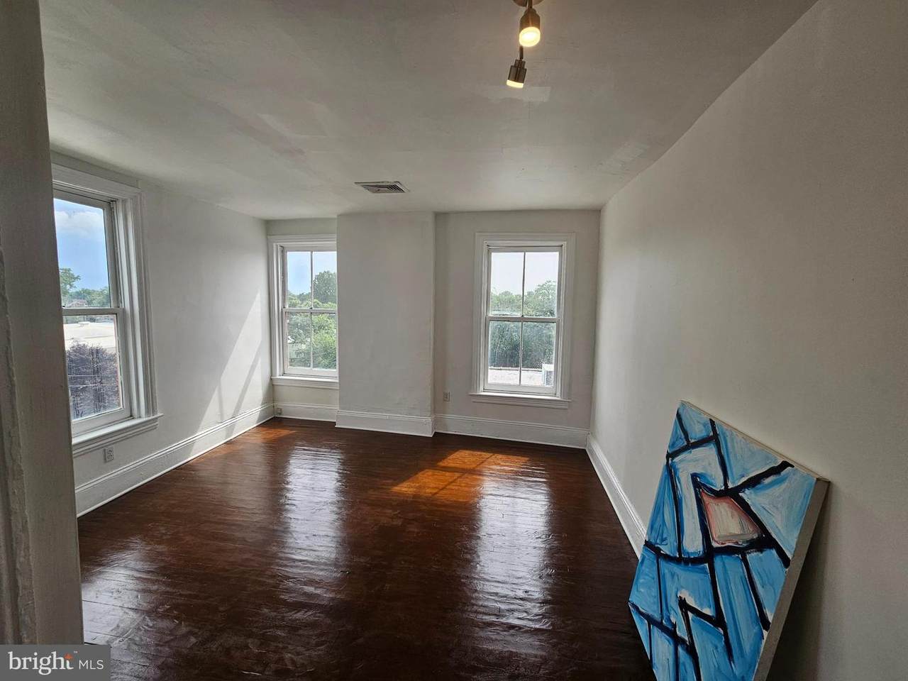 439 Broad Street - Photo 1
