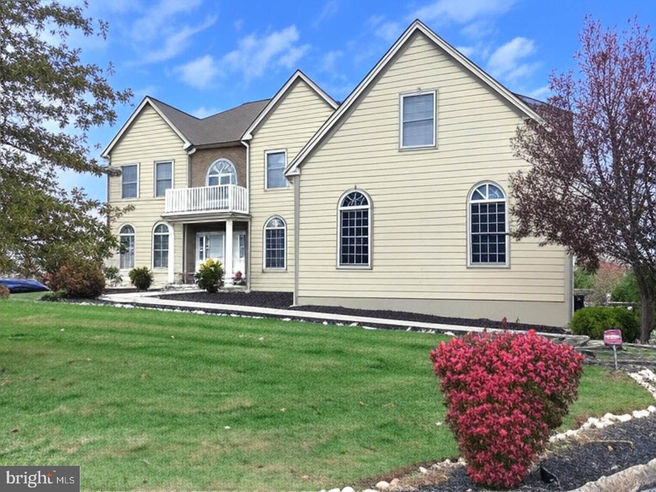 1401 Hampstead Court - Photo 1