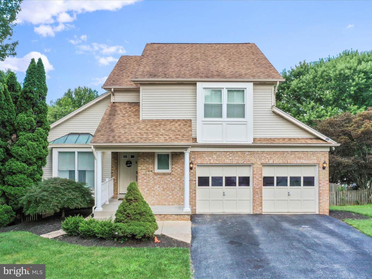 4614 Newington Road - Photo 1