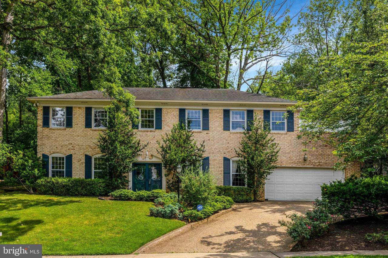 1468 Highwood Drive - Photo 1