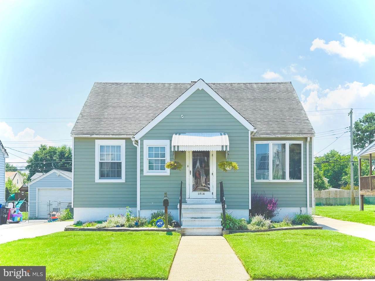 1816 Walnut Avenue - Photo 1