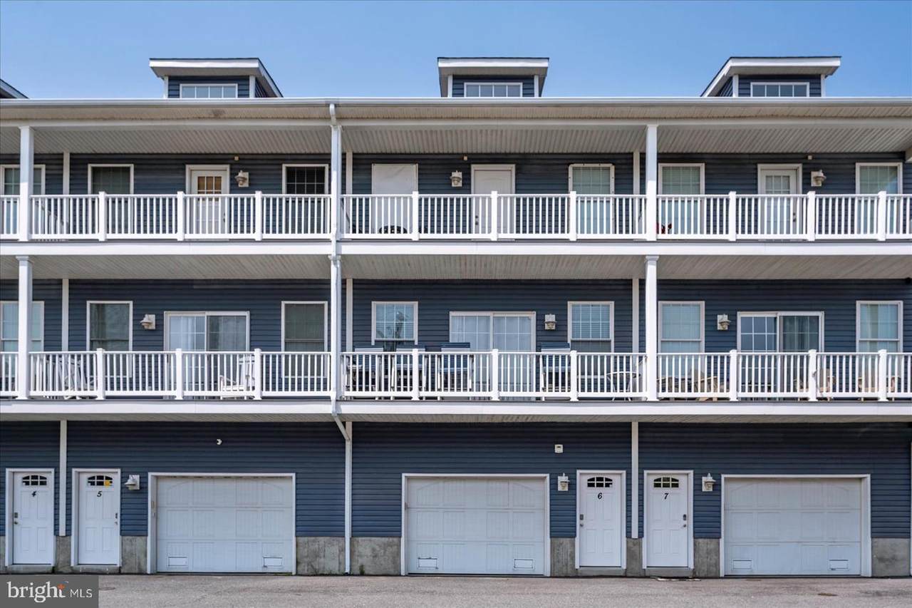 308 26TH Street - Photo 1