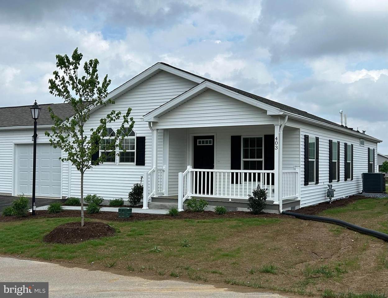 403 Eastwood Lane - Photo 1