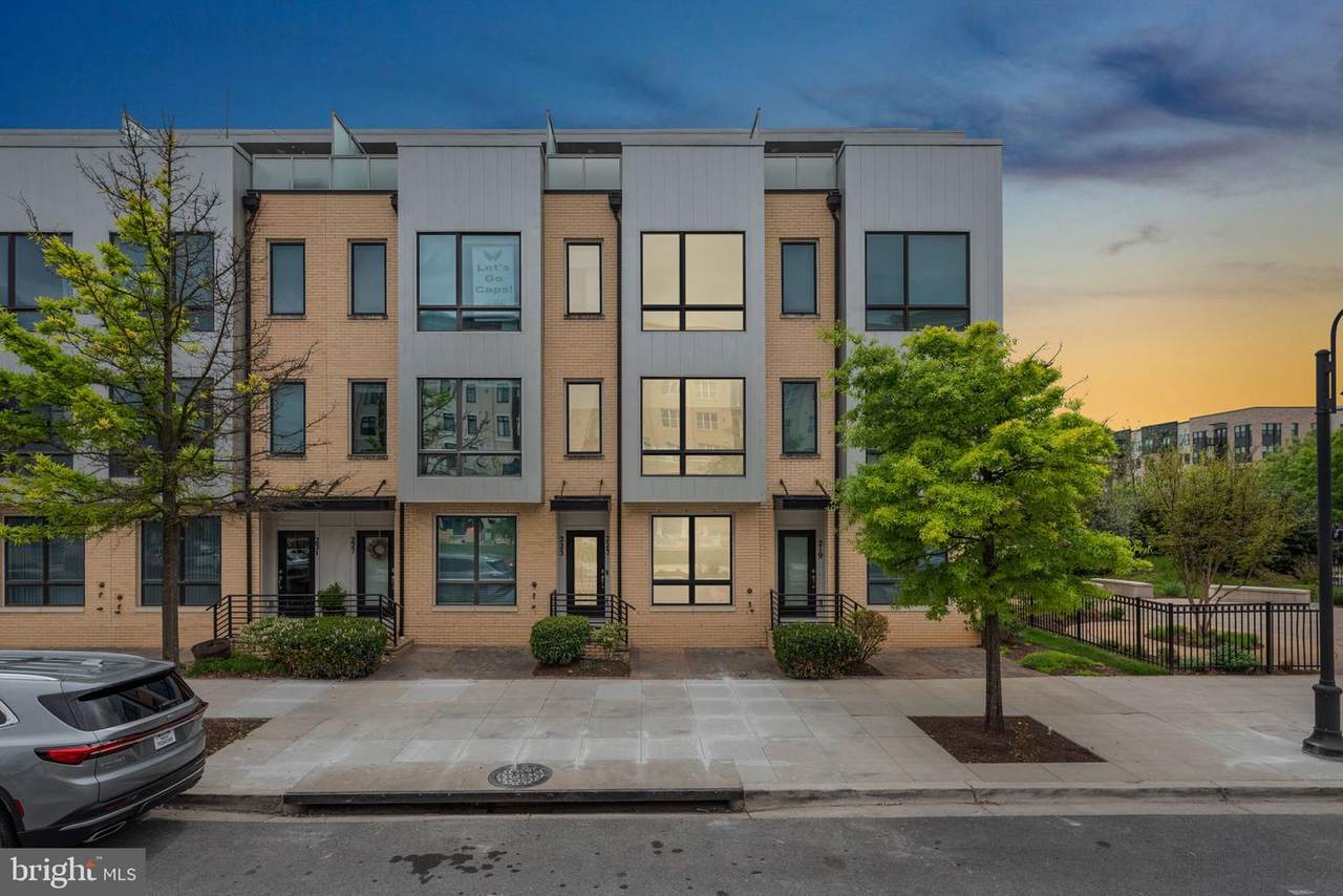 223 Crown Park Avenue - Photo 1