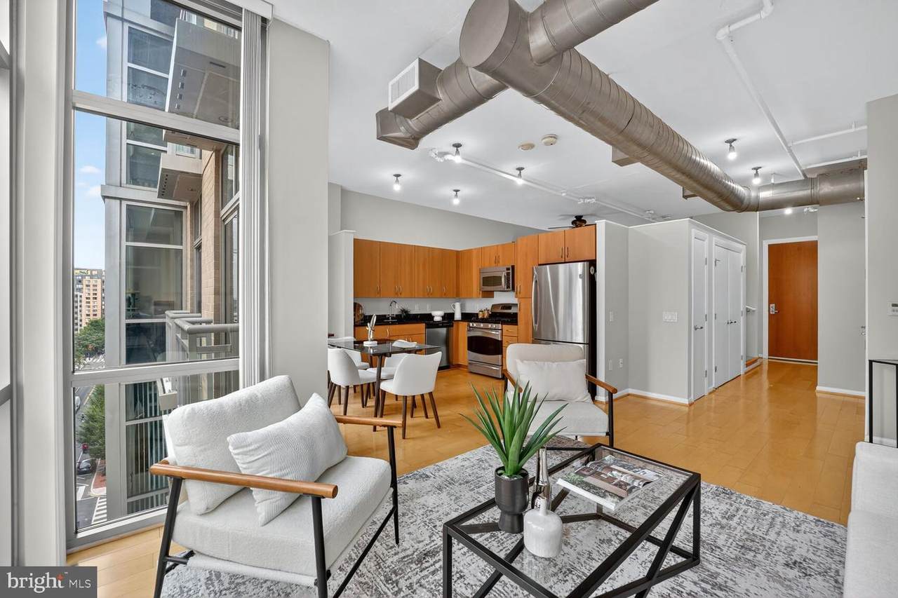 811 4TH Street - Photo 1