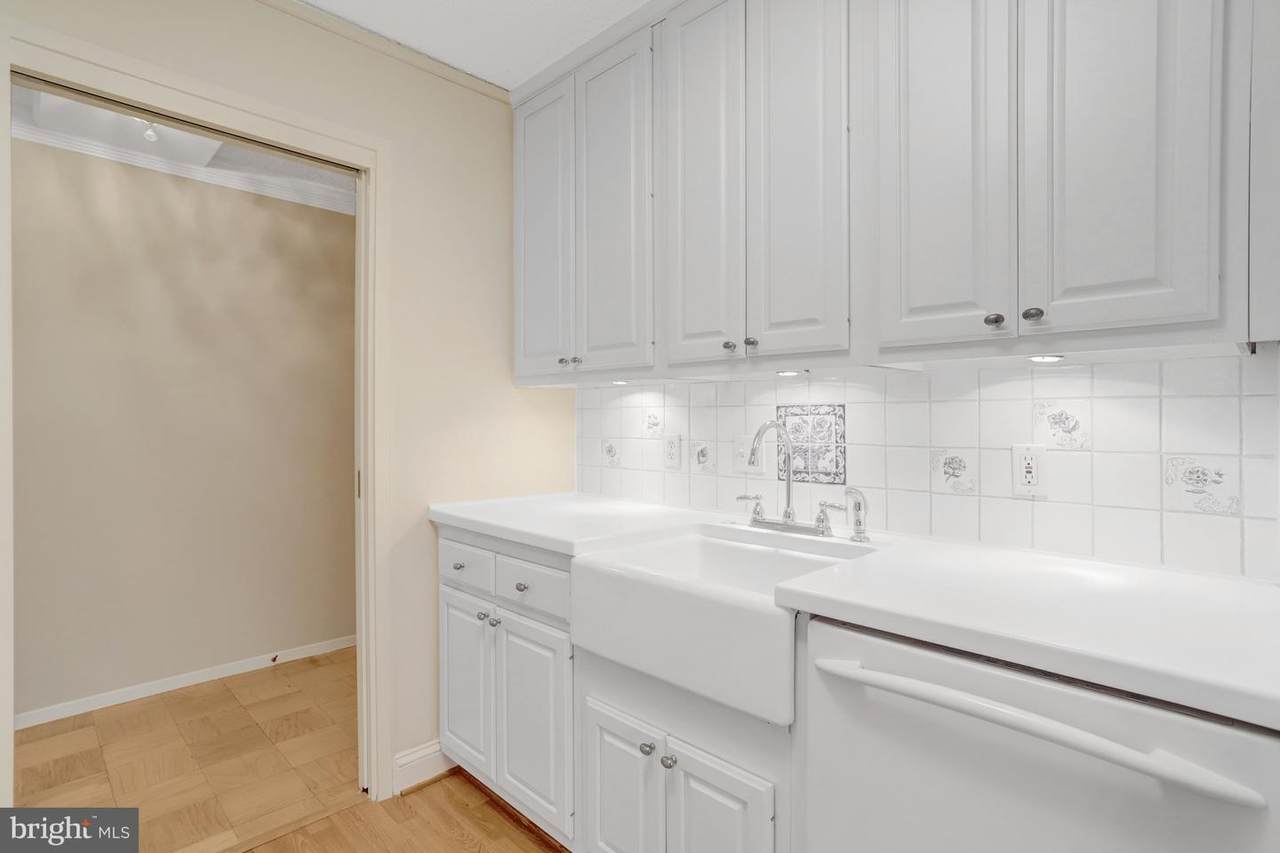 3800 Fairfax Drive - Photo 1