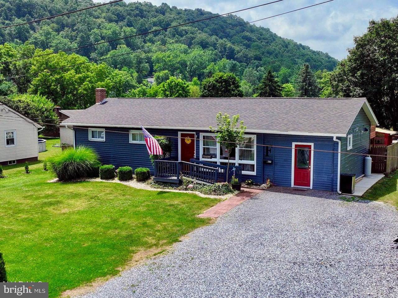 617 Penn Street - Photo 1