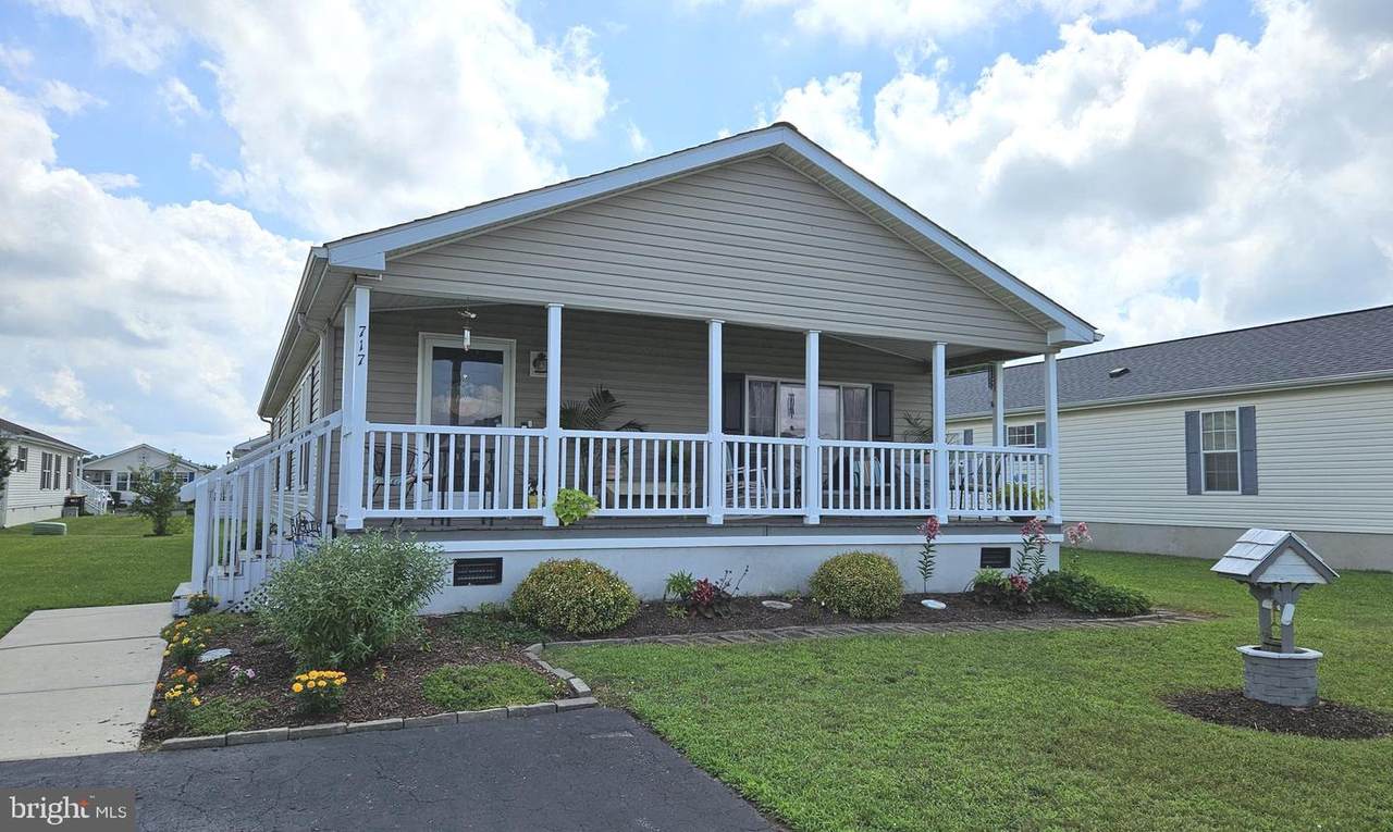 717 Saks Street - Photo 1