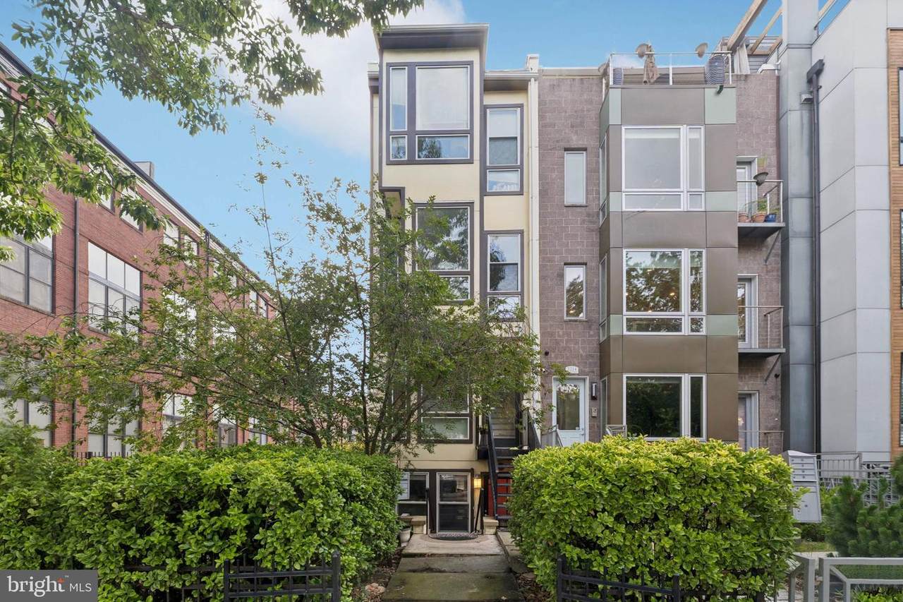 2212 11TH Street - Photo 1