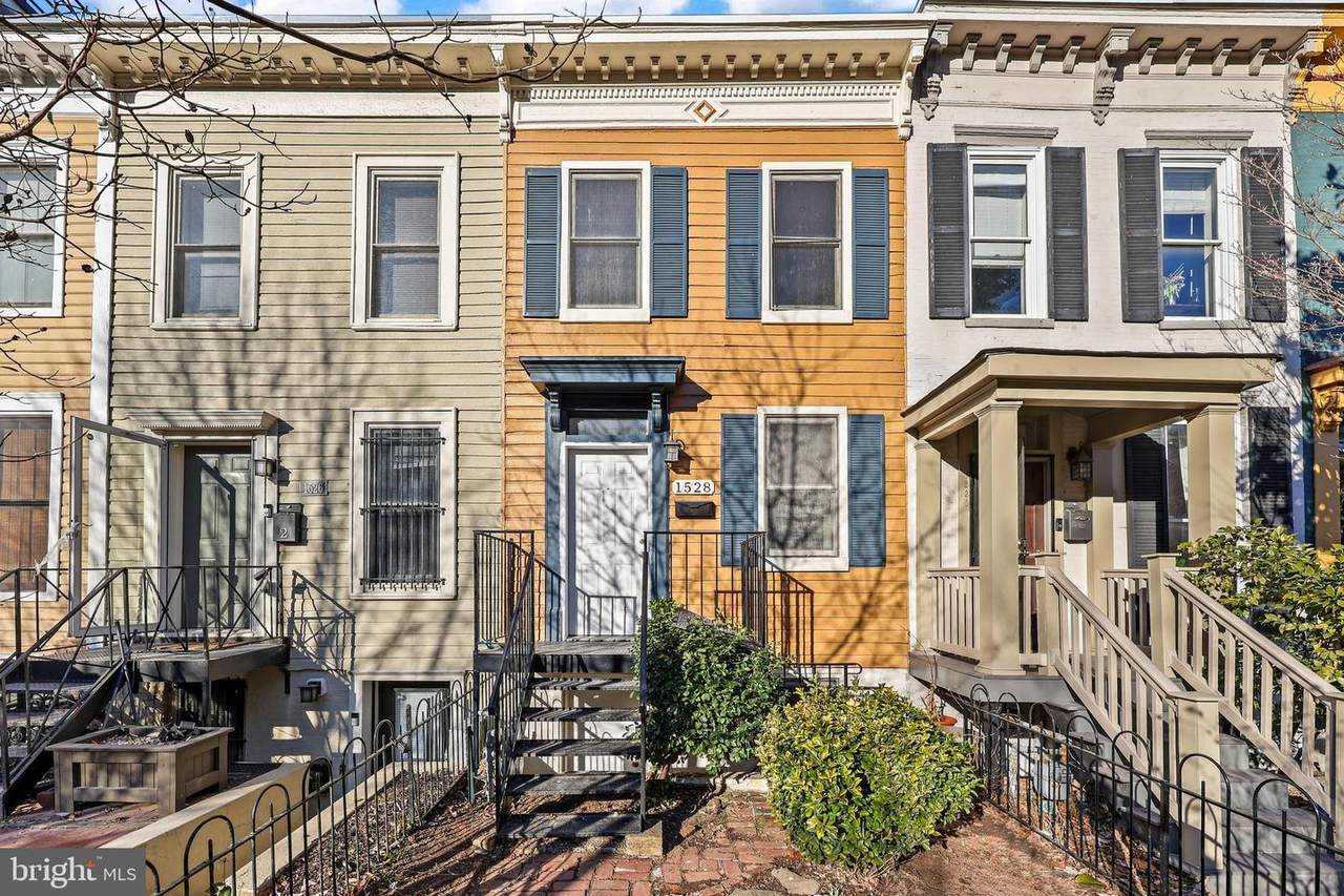 1528 8TH Street - Photo 1