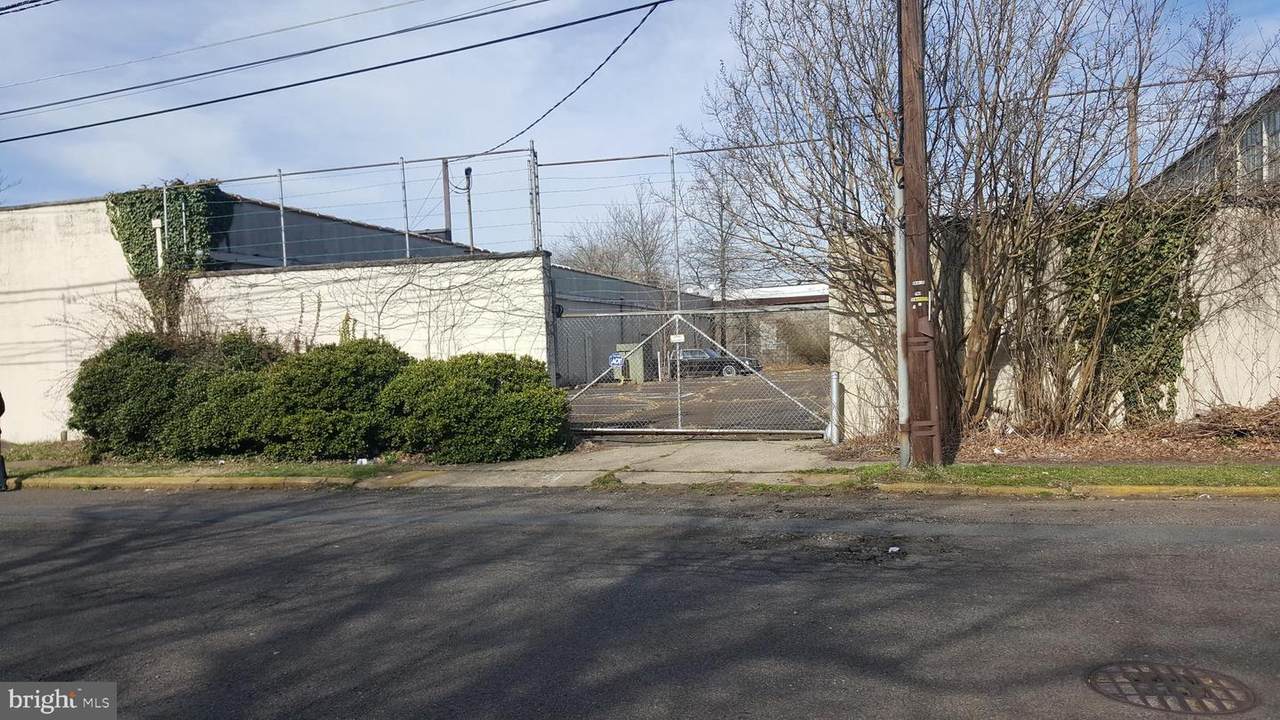 55 Norman Avenue - Photo 1