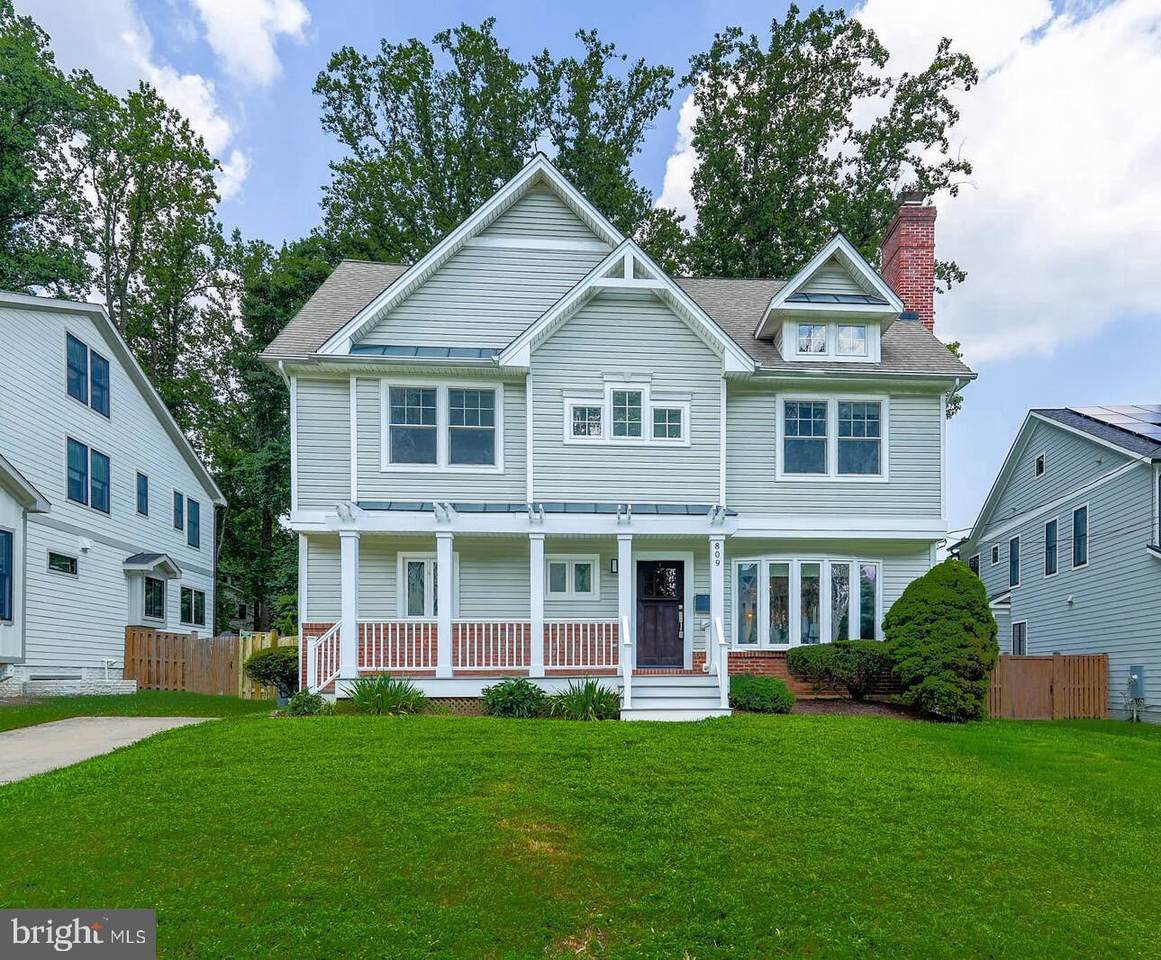 809 Plum Street - Photo 1
