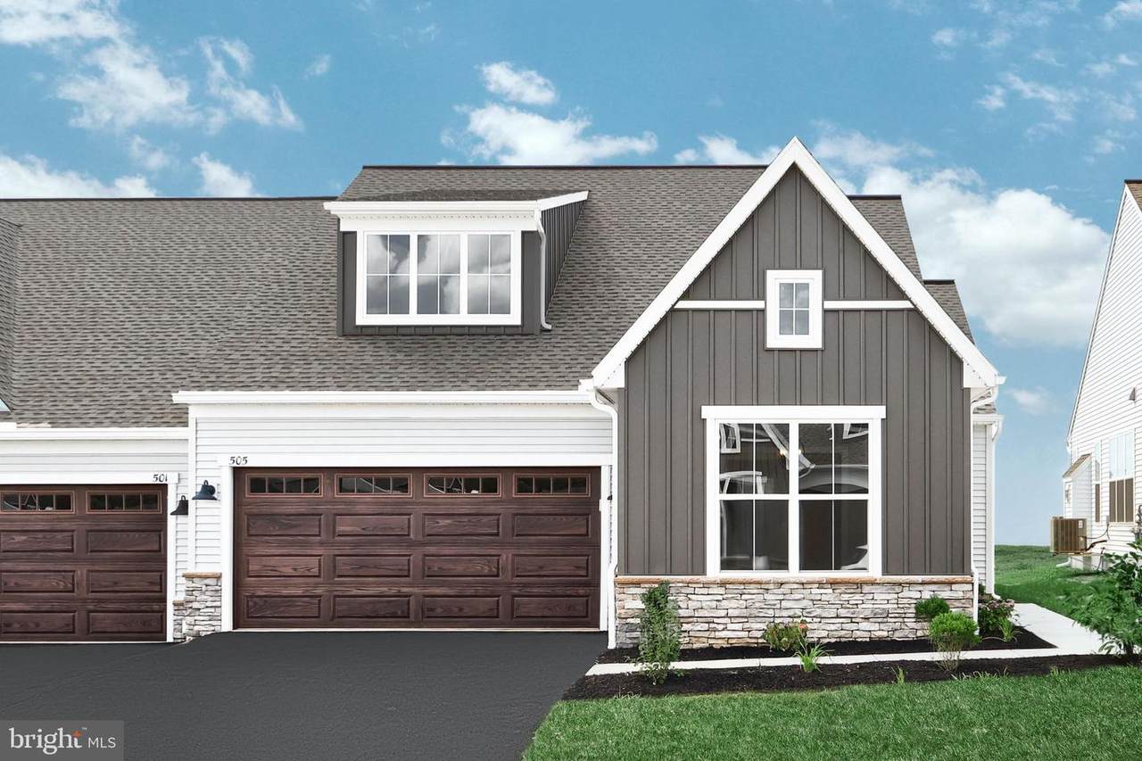 505 Stone Gate Boulevard - Photo 1