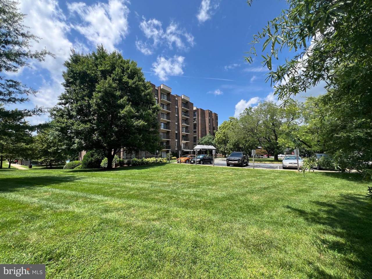 9900 Georgia Avenue - Photo 1