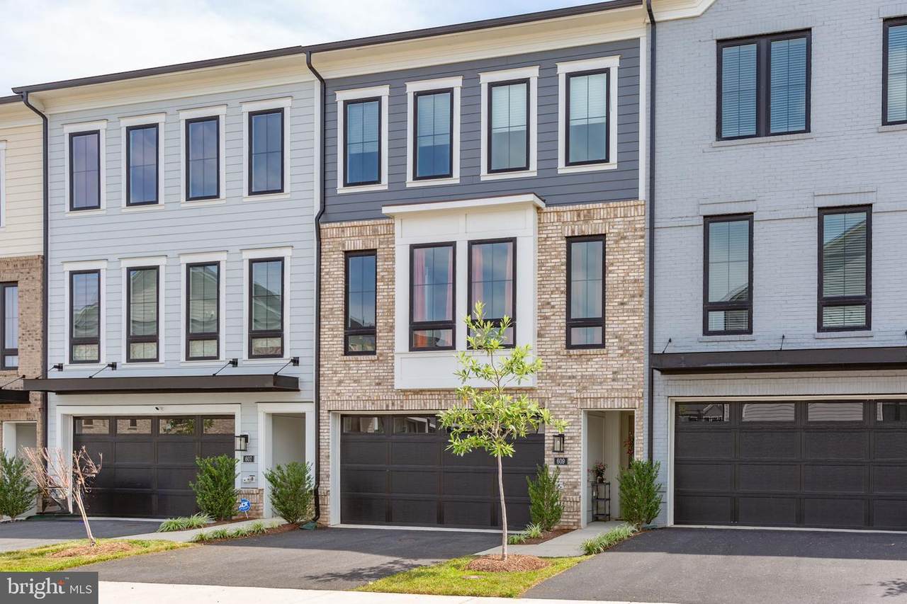 609 Angelfish Way - Photo 1