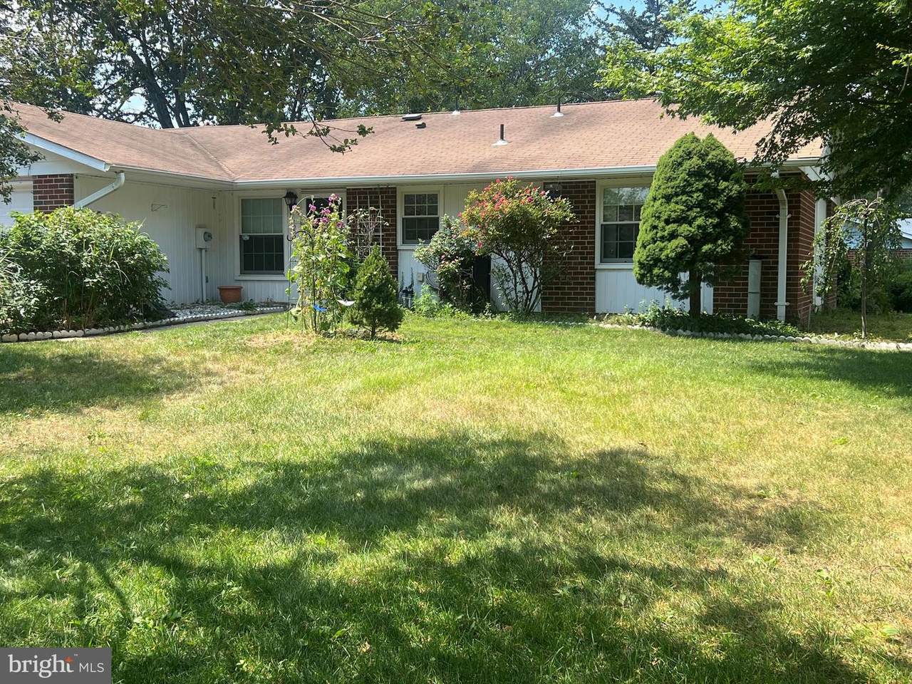 1099-A Argyll Circle - Photo 1