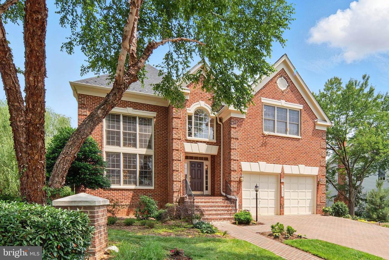 6211 Yorkshire Terrace - Photo 1