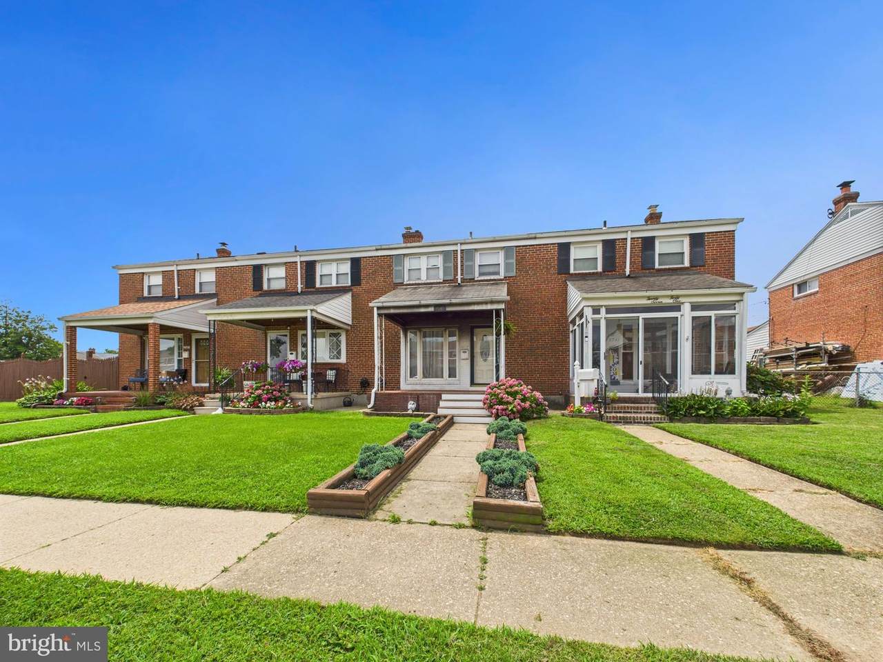 2743 Kirkleigh - Photo 1