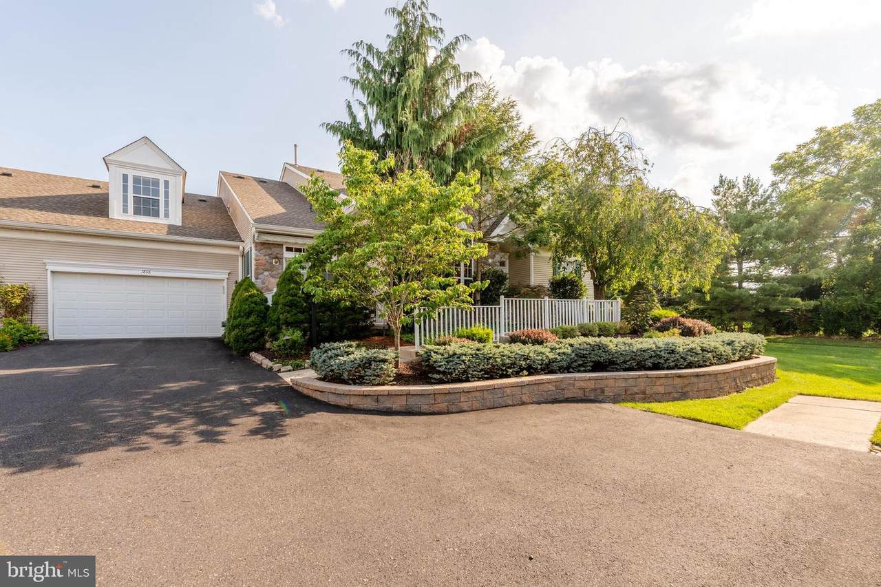 1866 Felicity Lane - Photo 1