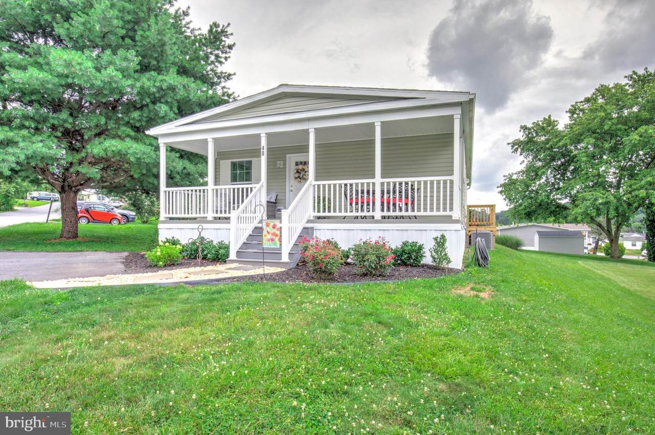 40 Kimberly Avenue - Photo 1
